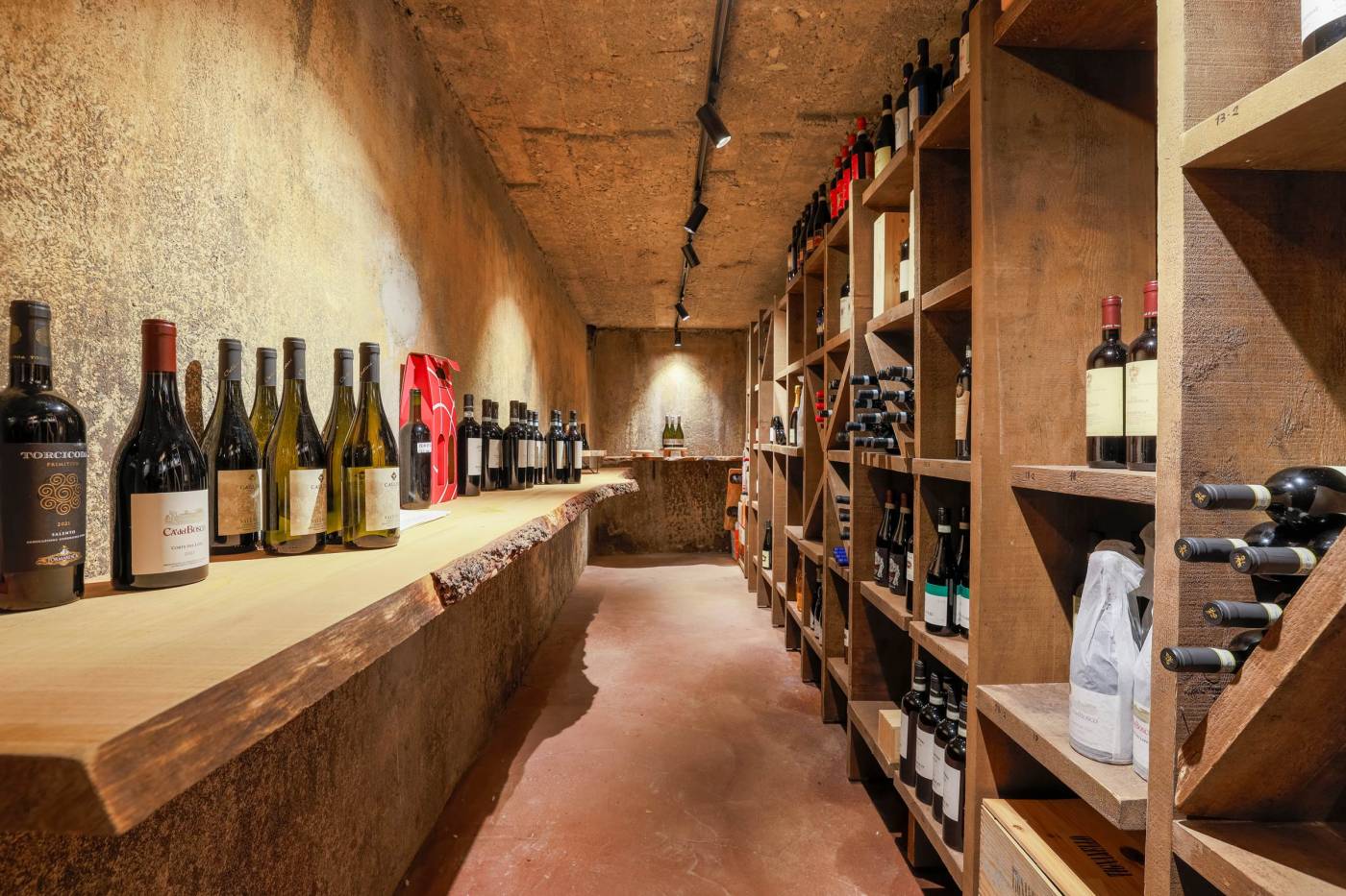 Villa-Clementina-boutique-hotel-lake-como-wine-cellar (2)