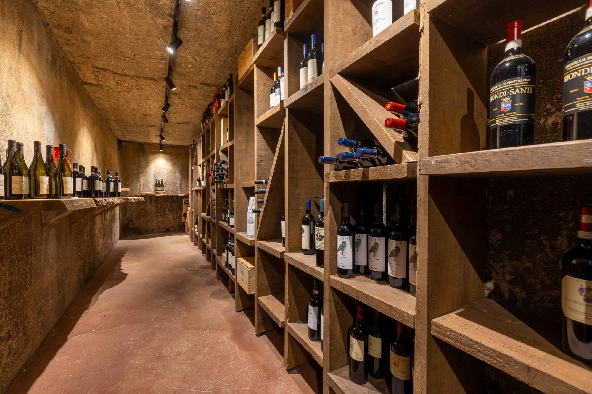 Villa-Clementina-boutique-hotel-lake-como-wine-cellar (1)